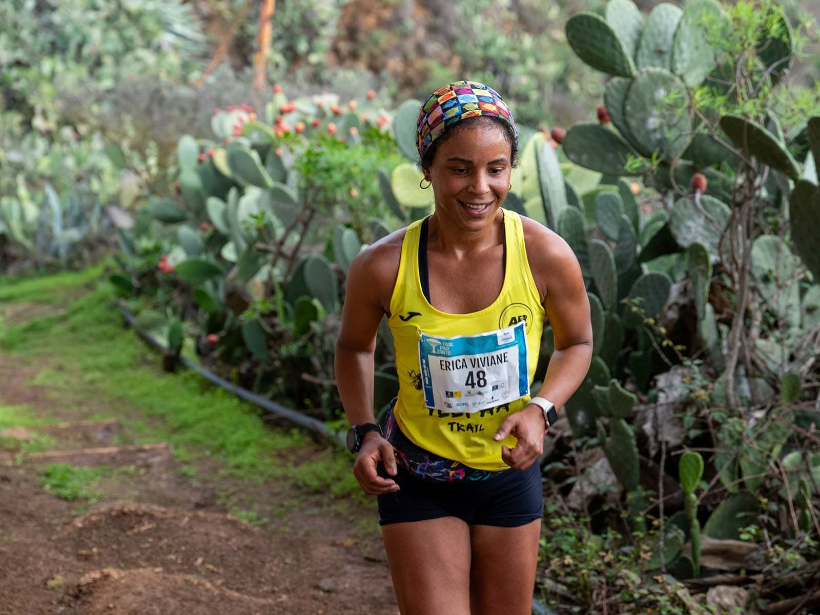 Corredora en el Trail Pino Santo de Santa Brígida